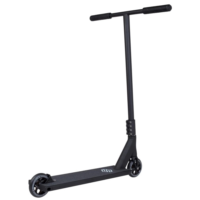 Striker Gravis Pro Scooter (S|Black)