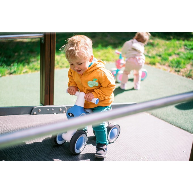 Четырехколесный беговел Croxer Alito Black/Blue