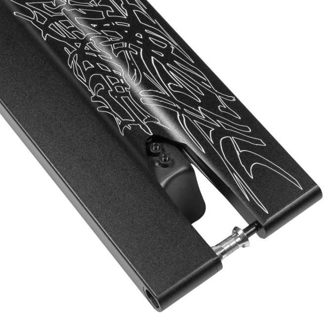 North Willow Riley Maltais G4 Pro Scooter Deck (22.5"|Black)