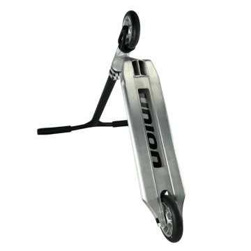 Kevyt freestyle-potkulauta Union Aero Complete S